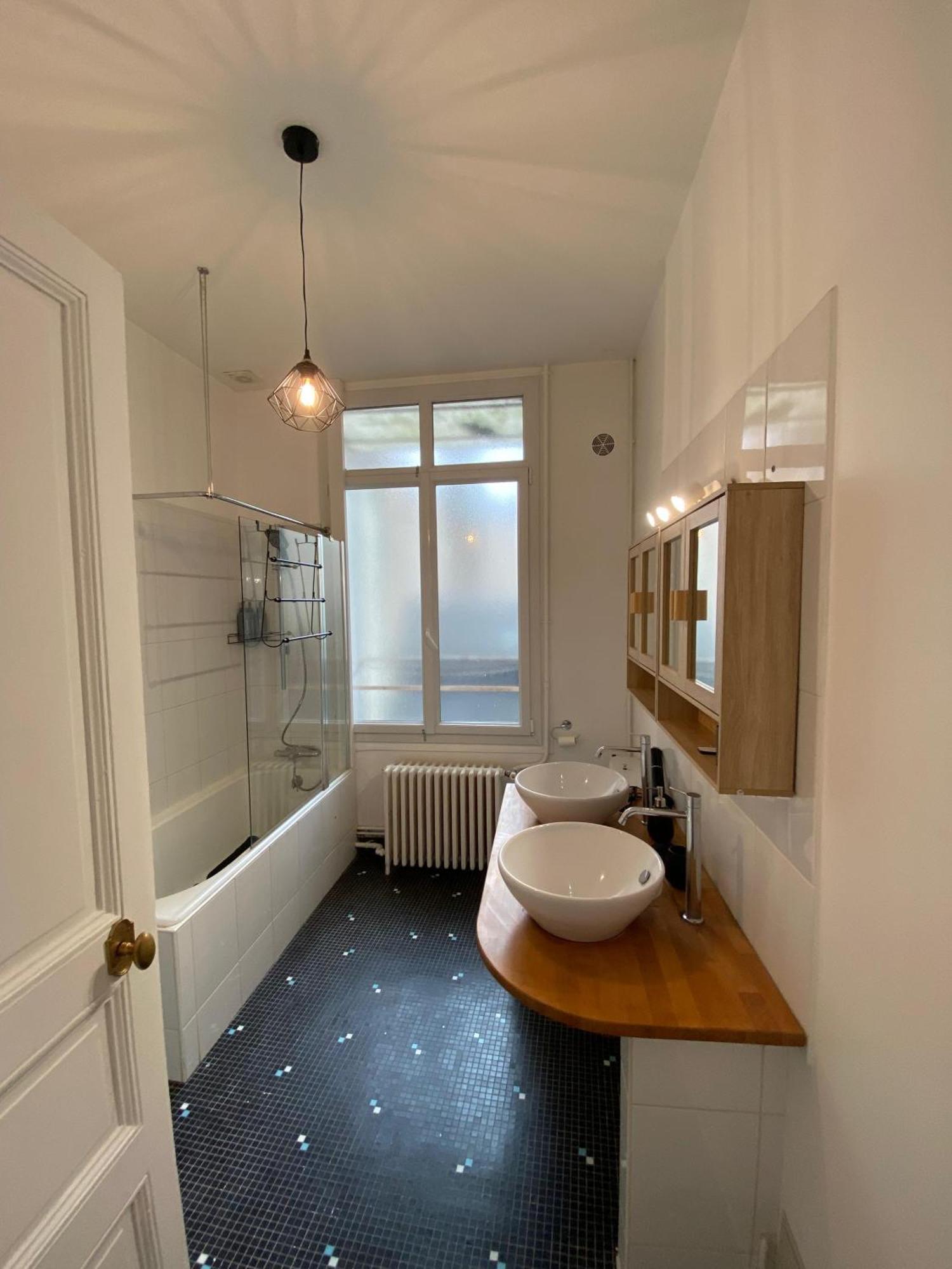 L'Appartement Privilege - 4 Chambres - Coeur D'Angers, Spacieux Et Elegant Eksteriør billede
